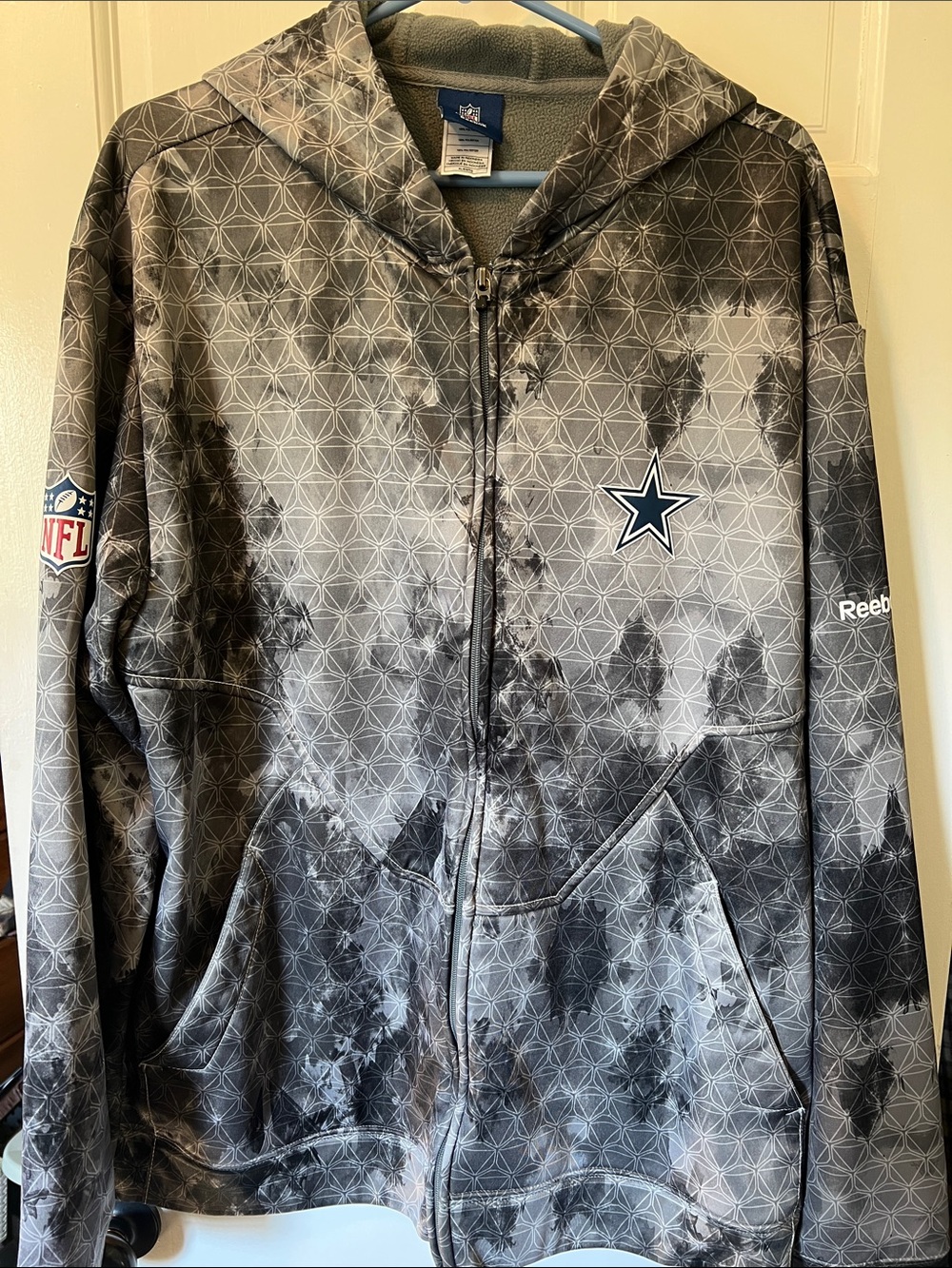 Reebok Gray and Black Dallas Cowboys Full-Zip Hoodie